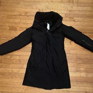 Lululemon - Snow Warrior Parka